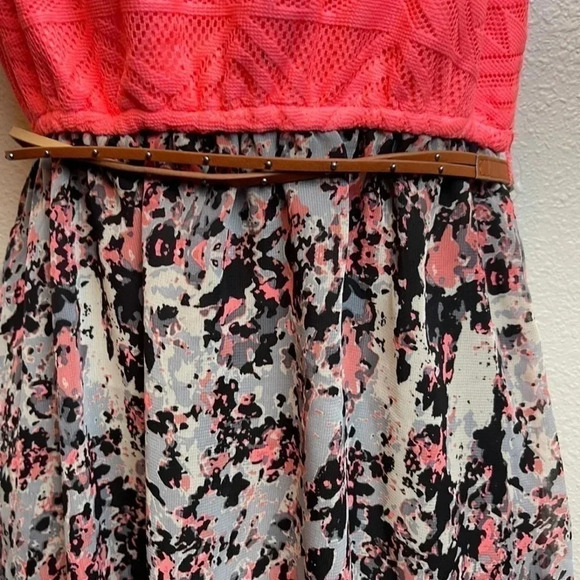 NWT’S. Dress by Vanity - Picture 4 of 11